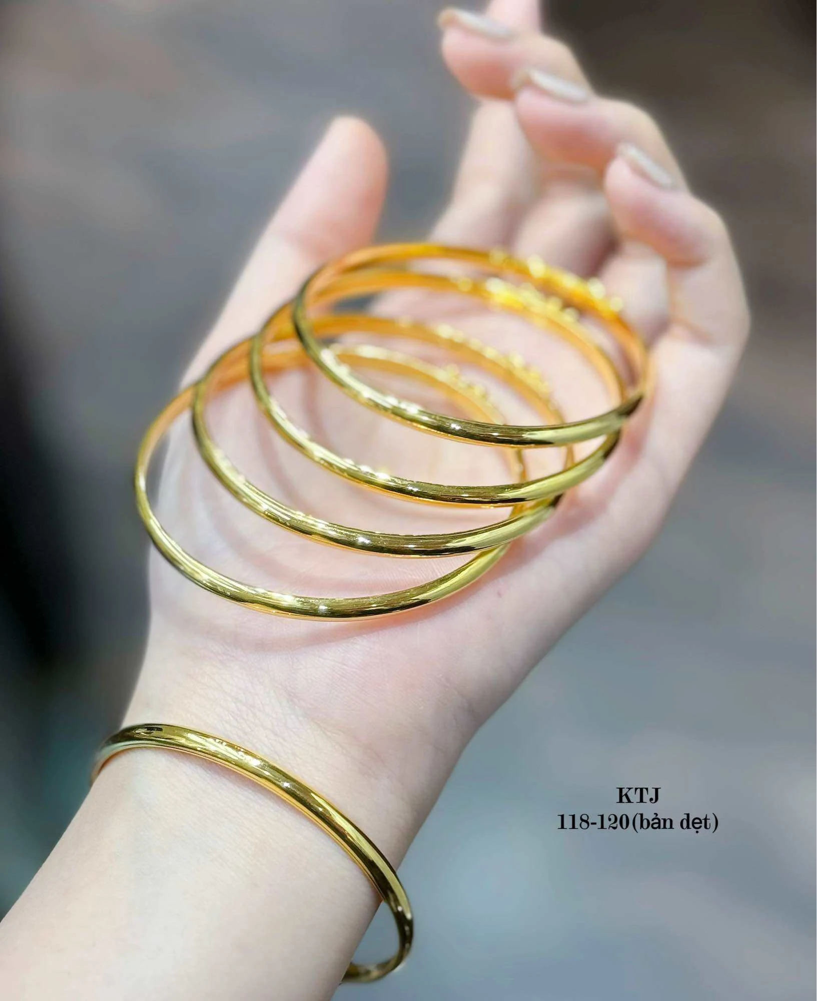 Vòng tay vàng 18k