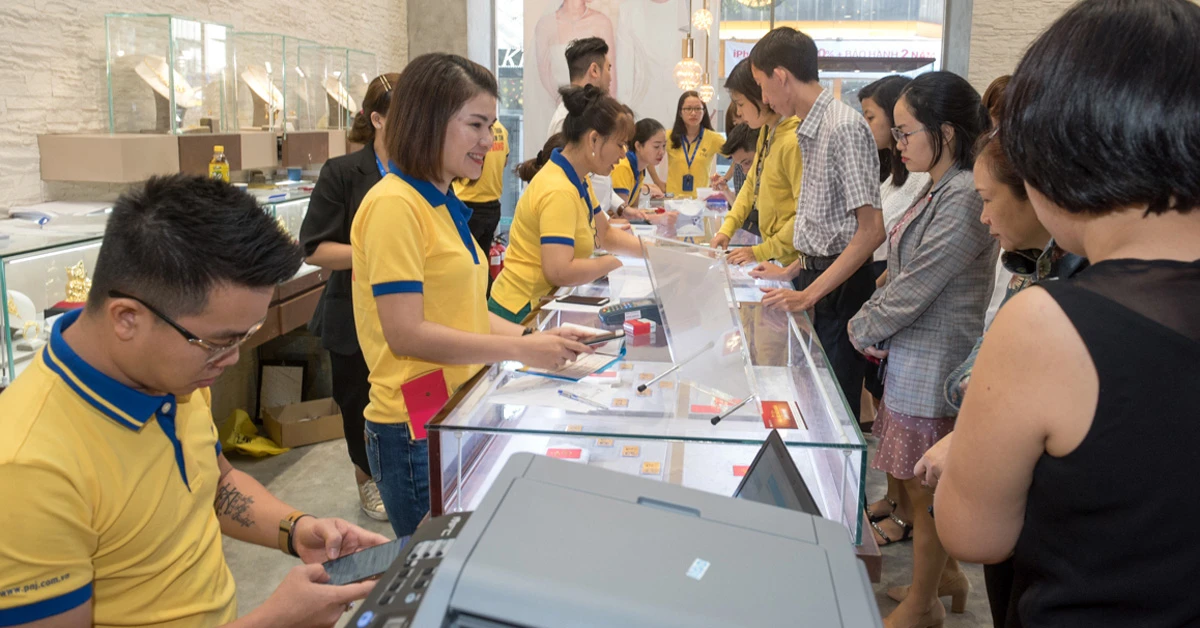 Cửa hàng trang sức PNJ