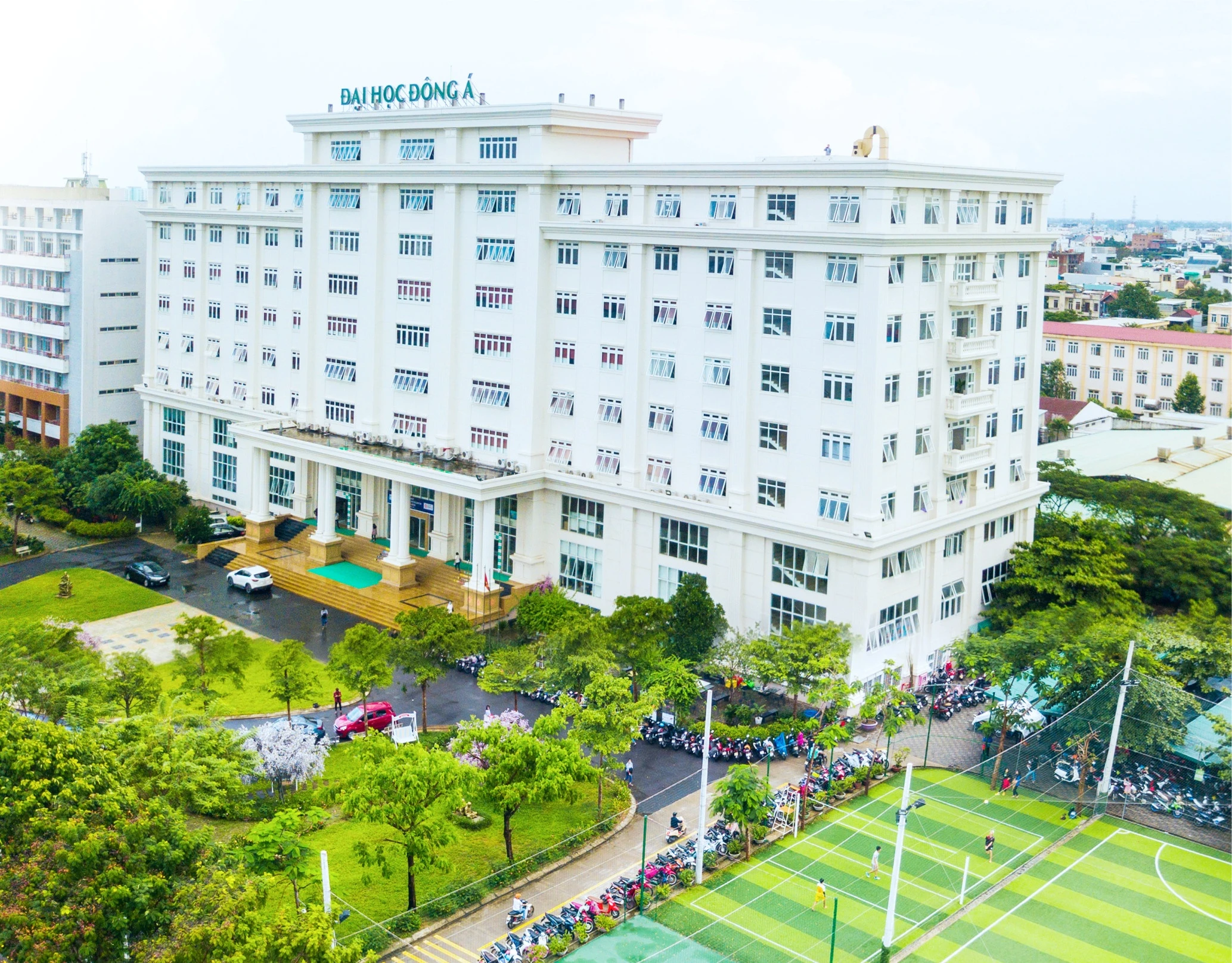 Du lịch tại Đông Á