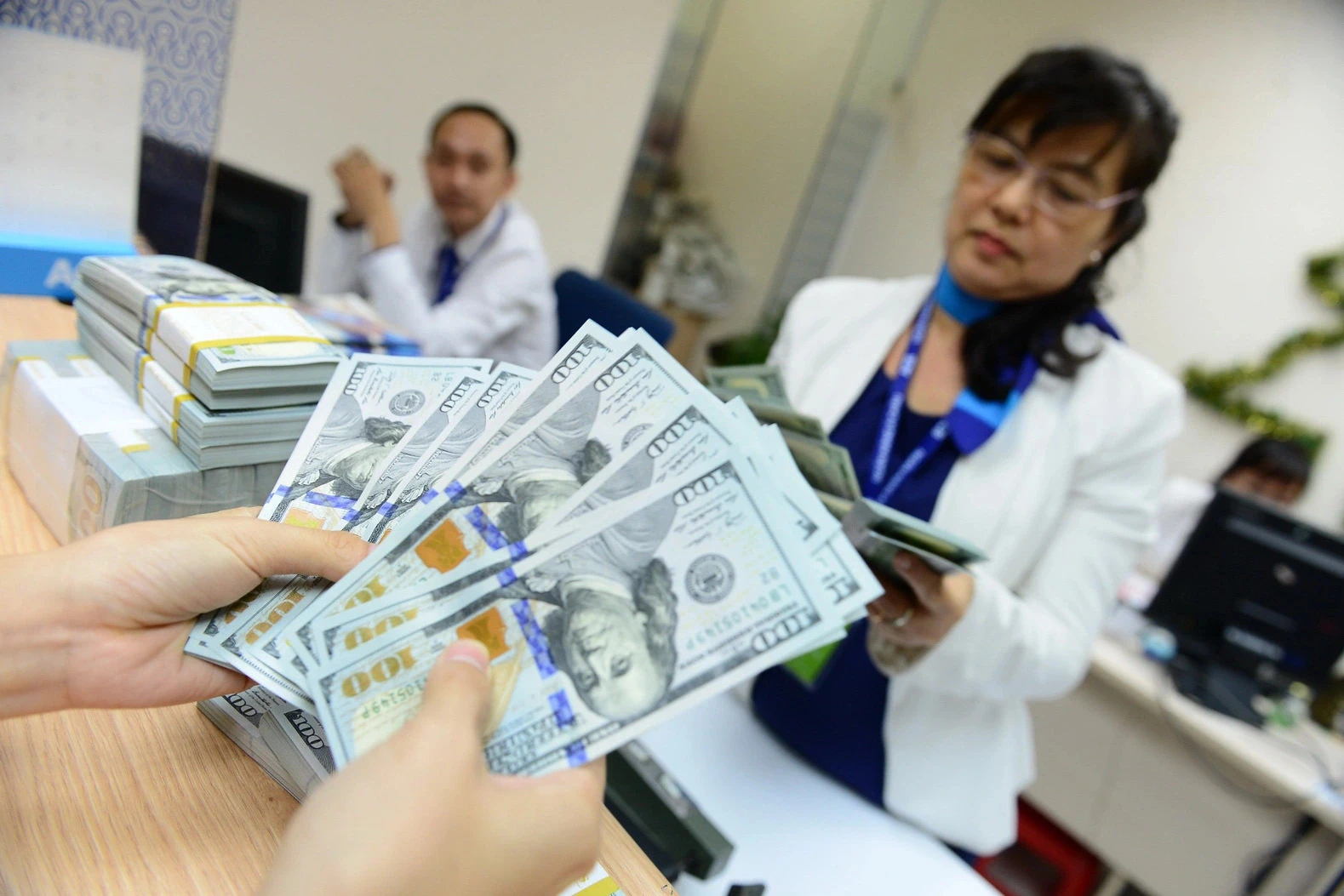 Đô la Mỹ và đồng Việt Nam