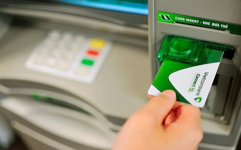 Rút tiền tại ATM Vietcombank