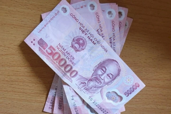 Tờ tiền 50.000 đồng trong giao dịch hàng ngày