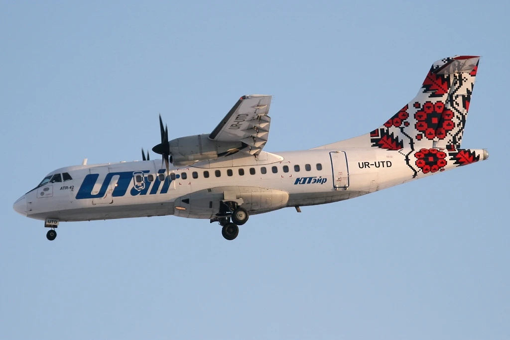 Máy bay ATR 42-300