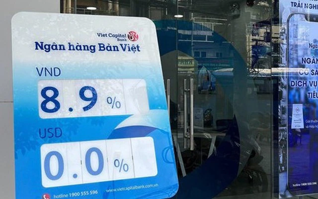 Cạnh tranh lãi suất ngân hàng