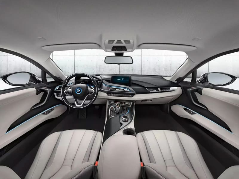 Giá Xe BMW i8 Lăn bánh & Thông Số Kỹ Thuật (Update 6/2024)