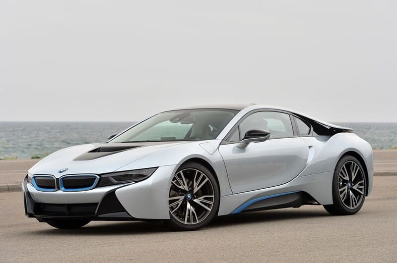 Giá Xe BMW i8 Lăn bánh & Thông Số Kỹ Thuật (Update 6/2024)