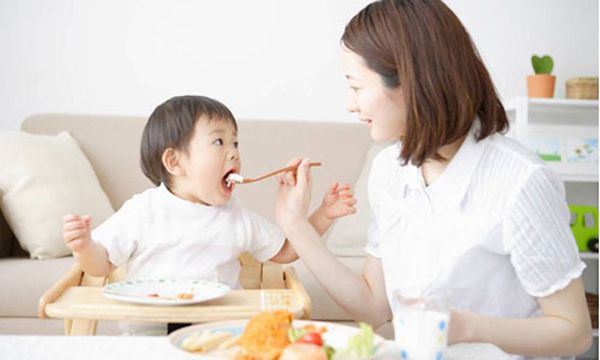 Cách chưng yến cho bé thơm ngon giàu dinh dưỡng rất đơn giản