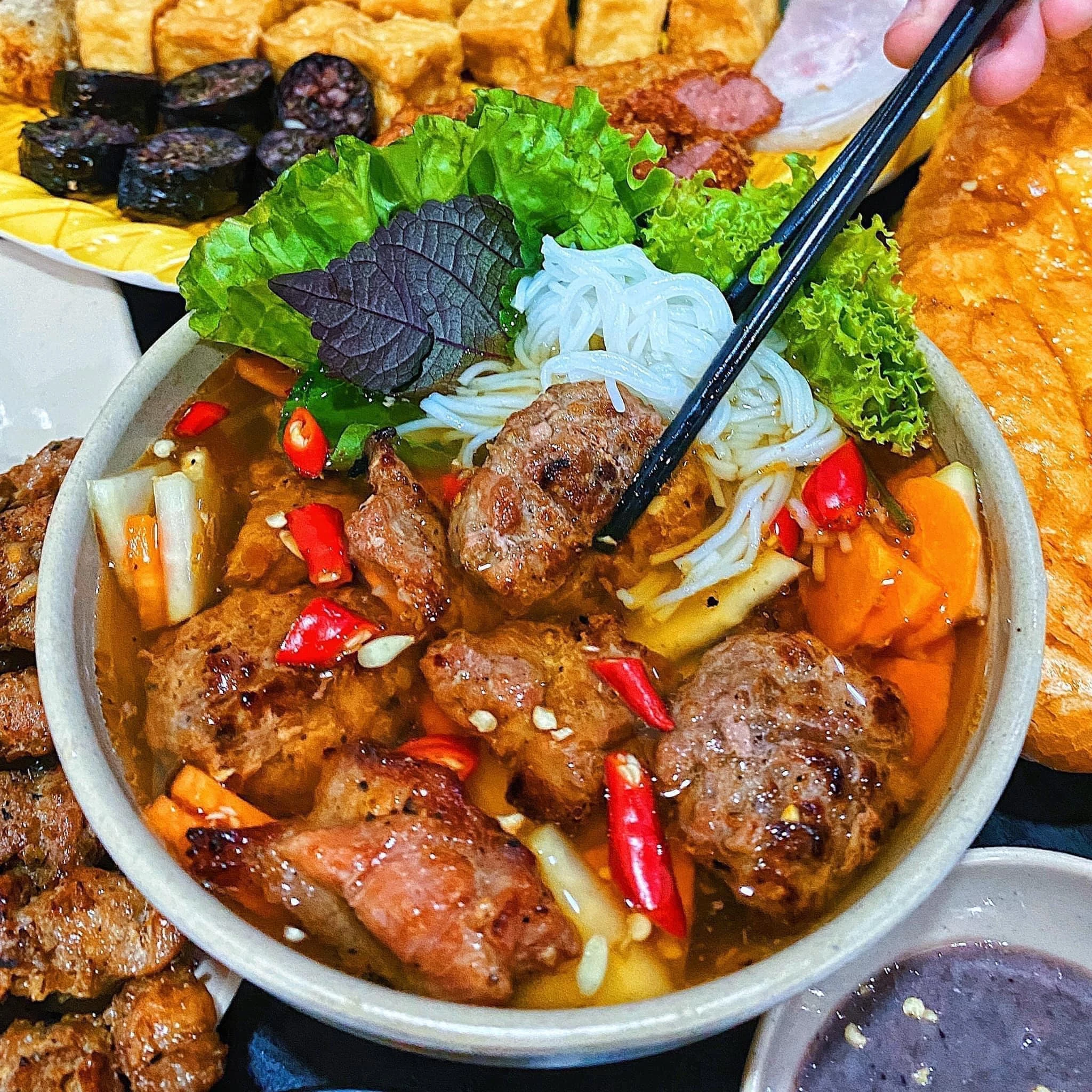 Trải nghiệm bản đồ food tour Hải Phòng [địa chỉ ăn ngon]