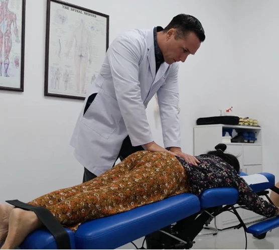 Điều trị thành công chứng thoát vị đĩa đệm đốt sống L4-L5 nhờ phương pháp Chiropractic