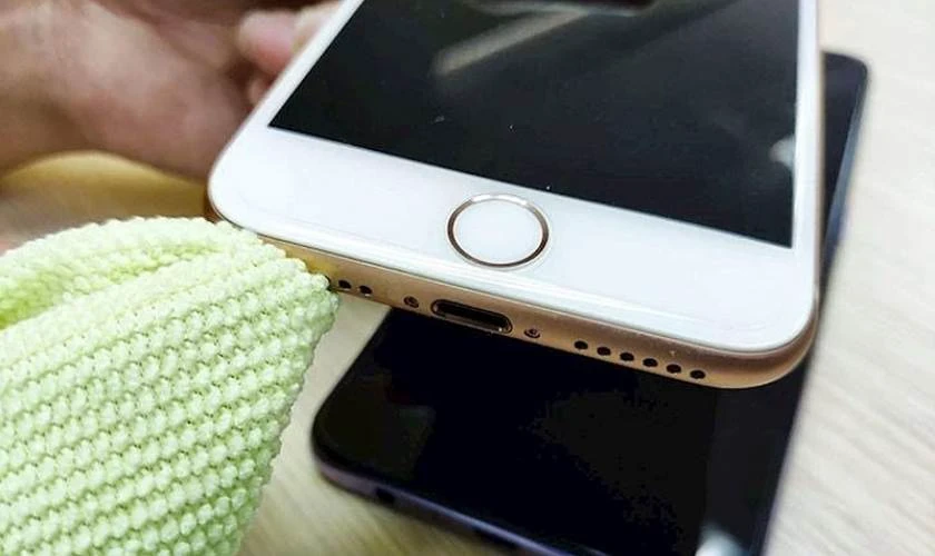 Loa trong iPhone nghe nhỏ, bị rè: Tại sao, cách sửa lỗi