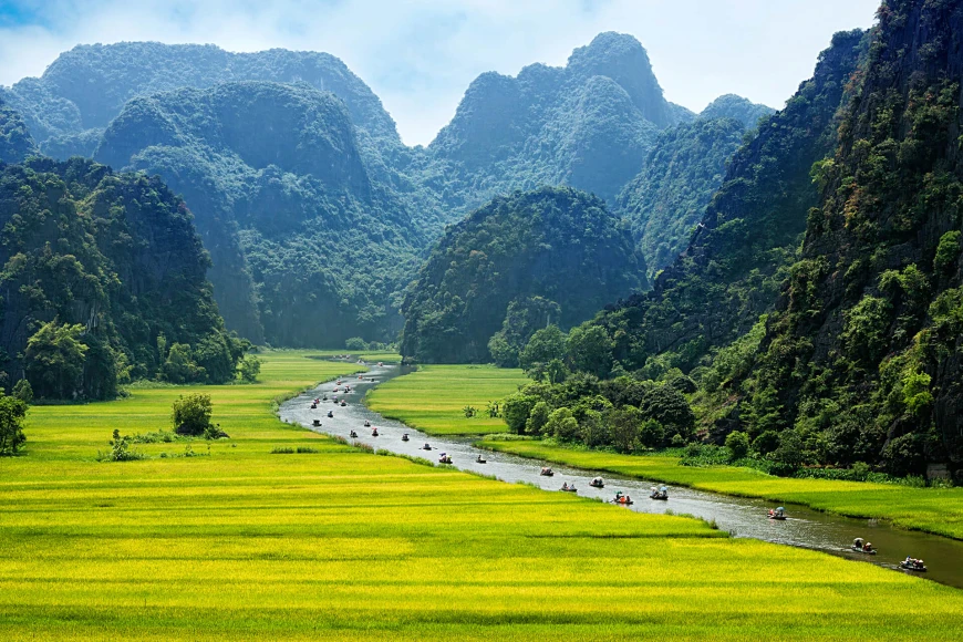A guide to the boat tours of Ninh Binh | Vietnam Tourism