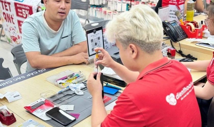 [GIẢI ĐÁP] Khi nào cần thay pin iPhone 13?