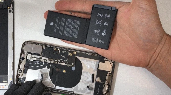 Thay pin iPhone Xs Chính hãng - Sửa chữa uy tín, lấy ngay sau 15 phút