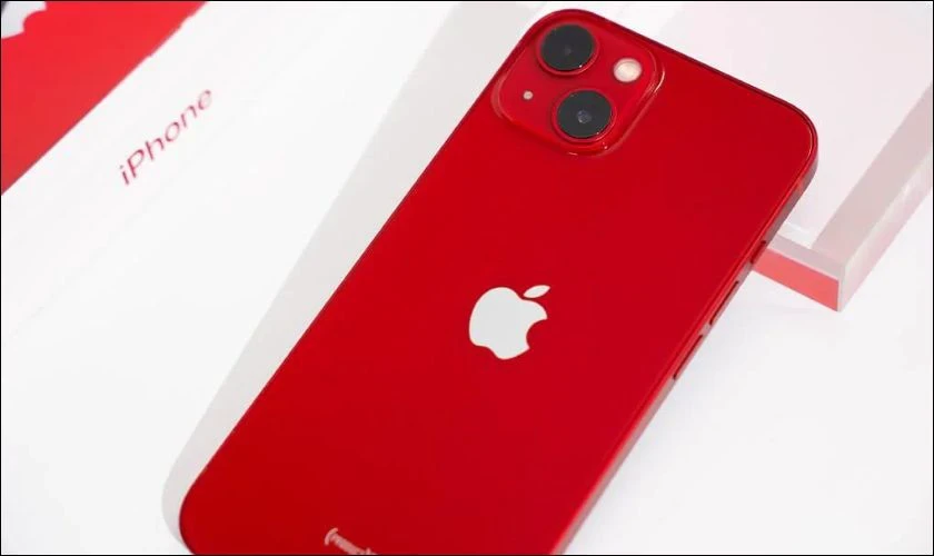 So sánh iPhone 13 và 14 Plus: Máy nào ngon hơn?