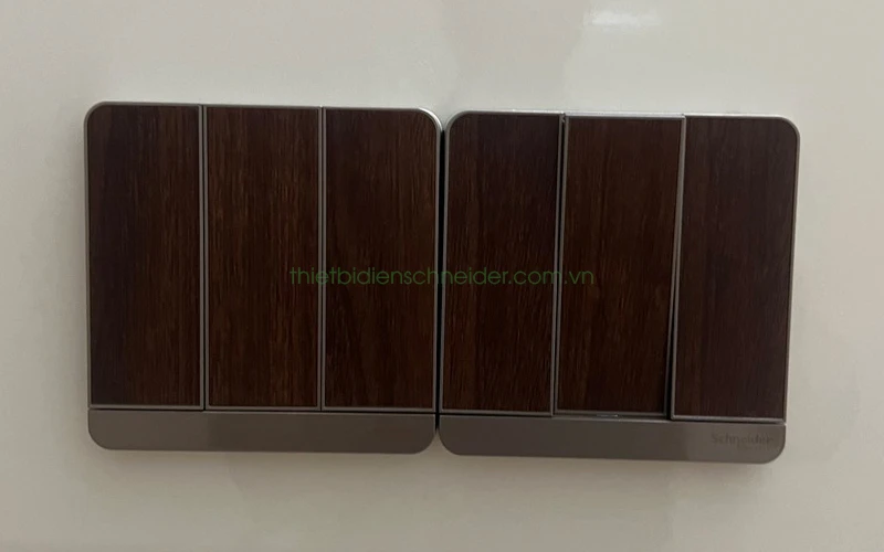 Công tắc đảo chiều là gì? Cách đấu công tắc đảo chiều