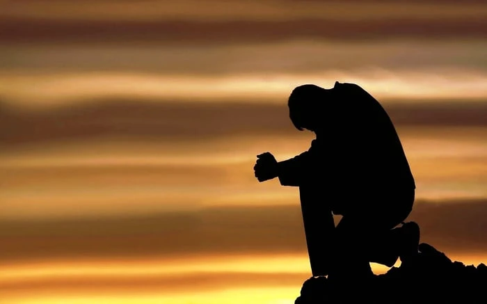 Khám Phá Vẻ Đẹp Buồn của Người Đàn Ông - Bộ Sưu Tập Hình Ảnh Đẹp Nhất