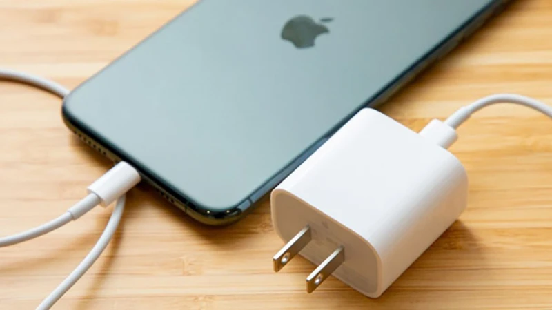 So sánh các phiên bản iPhone 12, iPhone 12 Pro và iPhone 12 Pro Max - Thegioididong.com