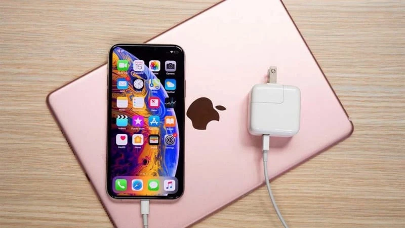 So sánh iPhone XS Max và iPhone 11, máy nào tốt hơn, cấu hình mạnh hơn - Thegioididong.com