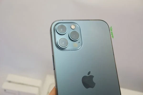 iPhone 12 Pro 128GB Quốc tế cũ 99% - Trắng bạc