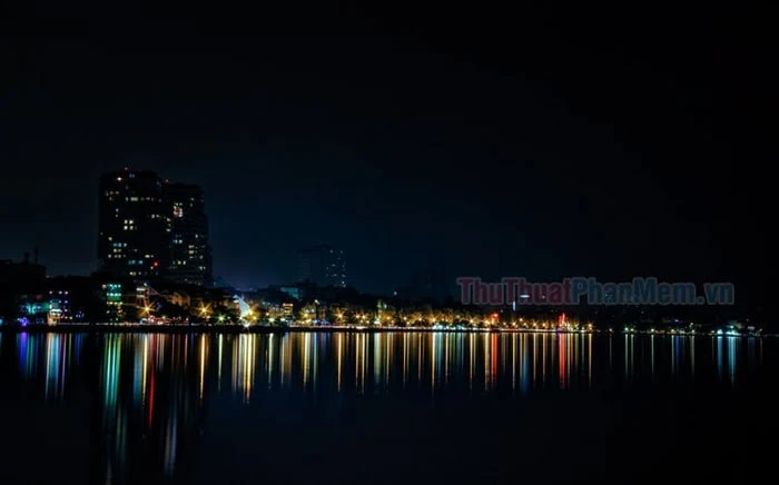 Ảnh tuyệt vời của Hồ Tây trong đêm