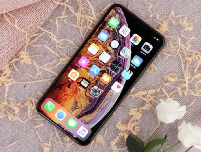 Sửa Màn Hình iPhone Bị Sọc Bao Nhiêu Tiền Tư vấn