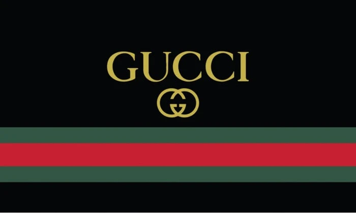 Ảnh đẹp hoàn hảo của Gucci trên nền đen