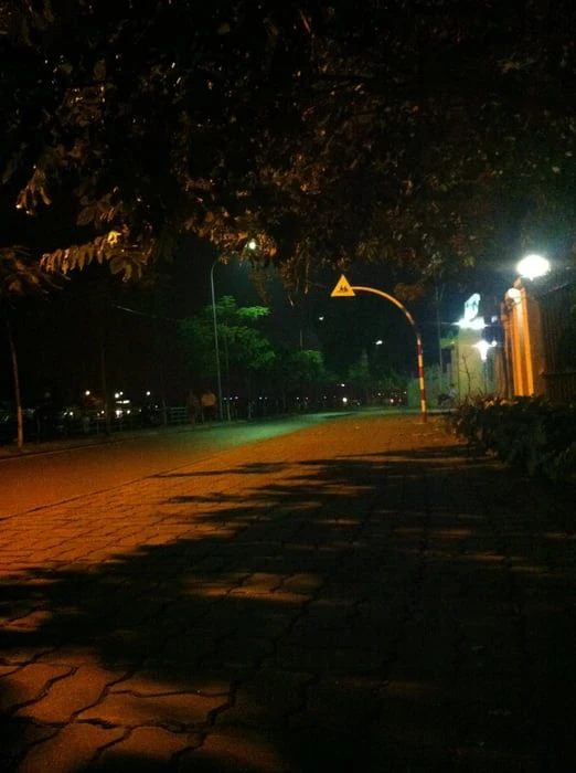 Ảnh tuyệt vời của Hồ Tây trong đêm