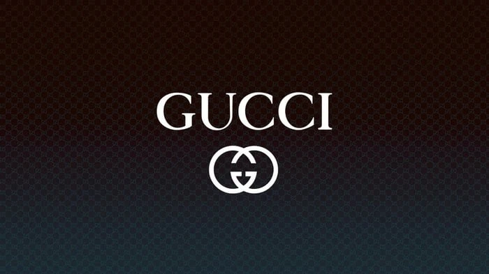 Ảnh đẹp hoàn hảo của Gucci trên nền đen