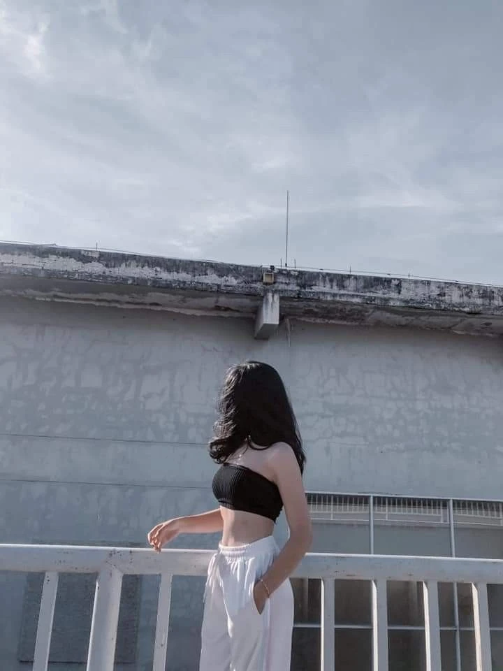 Tổng hợp 399+ ảnh eo thon che mặt ngầu quyến rũ