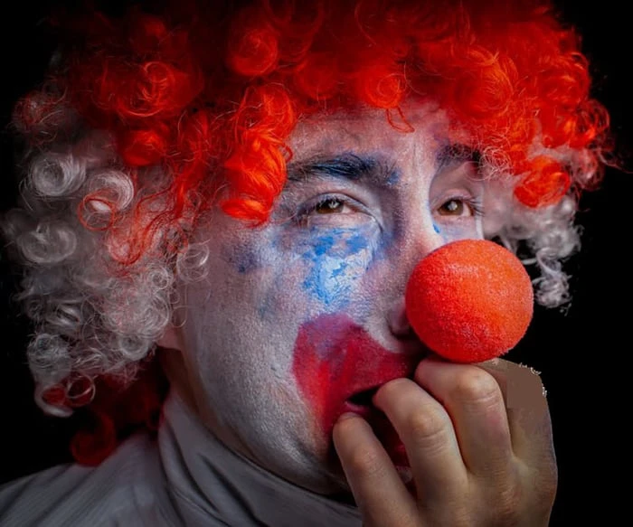 Bức tranh thằng hề khóc đẹp