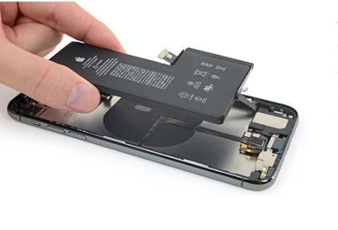 Thay pin iPhone 11 Pro Chính hãng - Sửa chữa uy tín, lấy ngay sau 15 phút