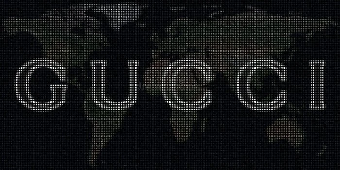 Ảnh đẹp hoàn hảo của Gucci trên nền đen