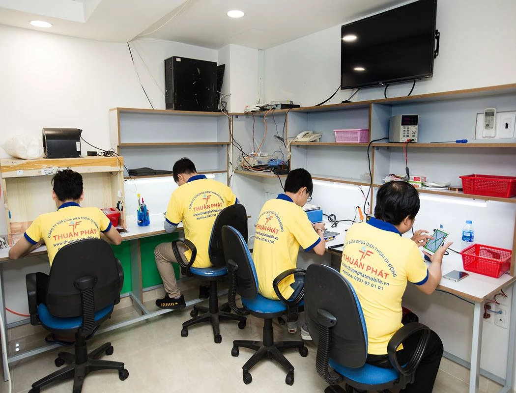 Thay màn hình iPhone 11 Pro Max