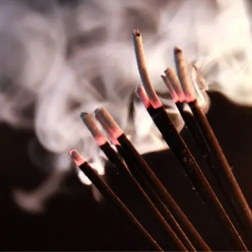 10+ cách đốt vía giải đen thu hút tài lộc kích hoạt may mắn