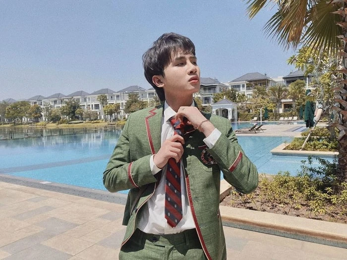 Ngắm bức tranh vẻ đẹp lôi cuốn của Jack trong năm 2024