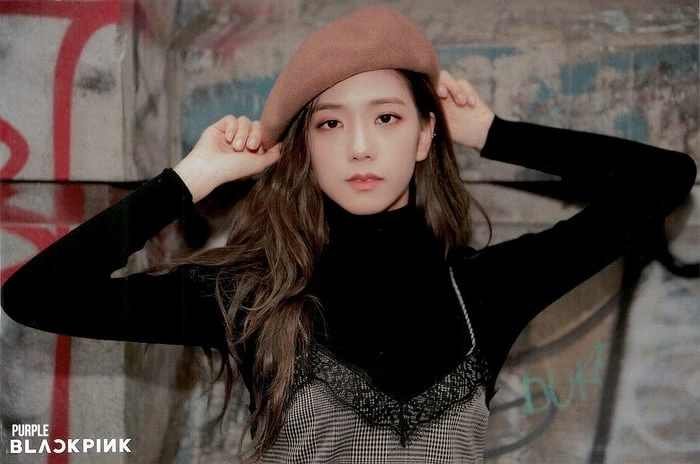 Dưới đây là những bức ảnh dễ thương và đáng yêu của Jisoo