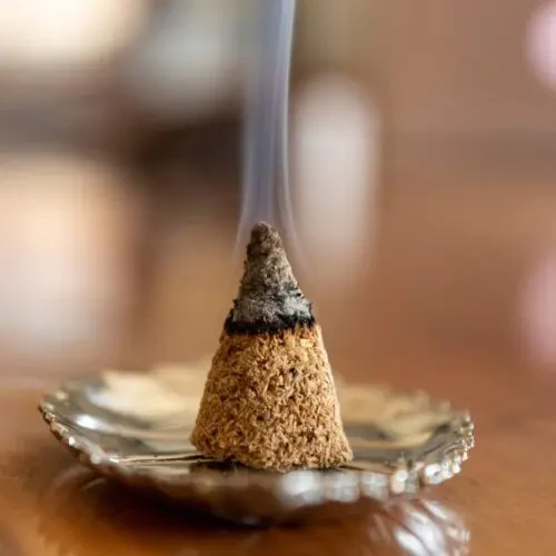 10+ cách đốt vía giải đen thu hút tài lộc kích hoạt may mắn