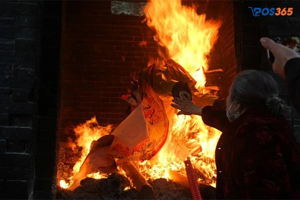 Mách bạn 10 cách đốt vía bán hàng trong dân gian hiệu quả nhất