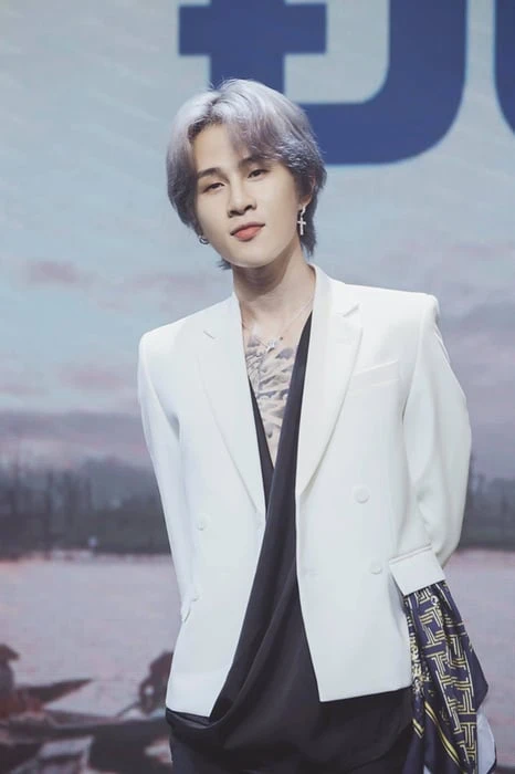 Ngắm bức tranh vẻ đẹp lôi cuốn của Jack trong năm 2024