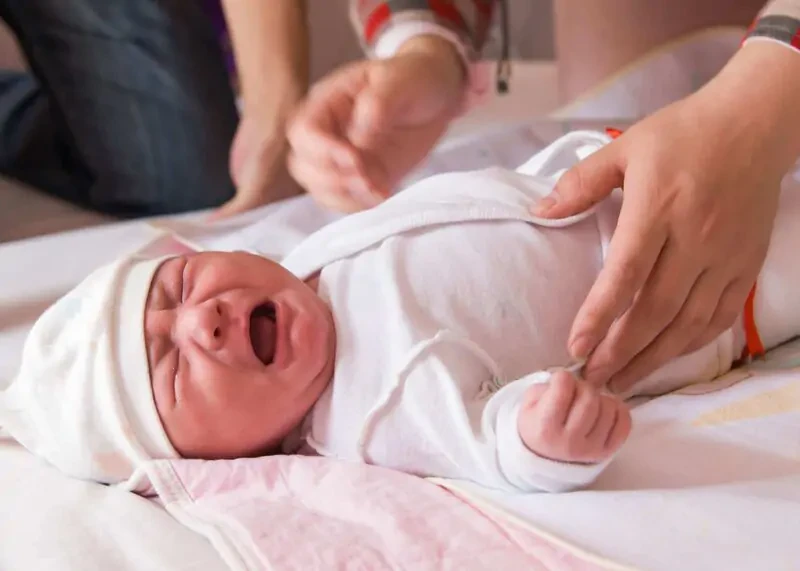 Cách đổi sữa cho bé và những dấu hiệu cần chú ý