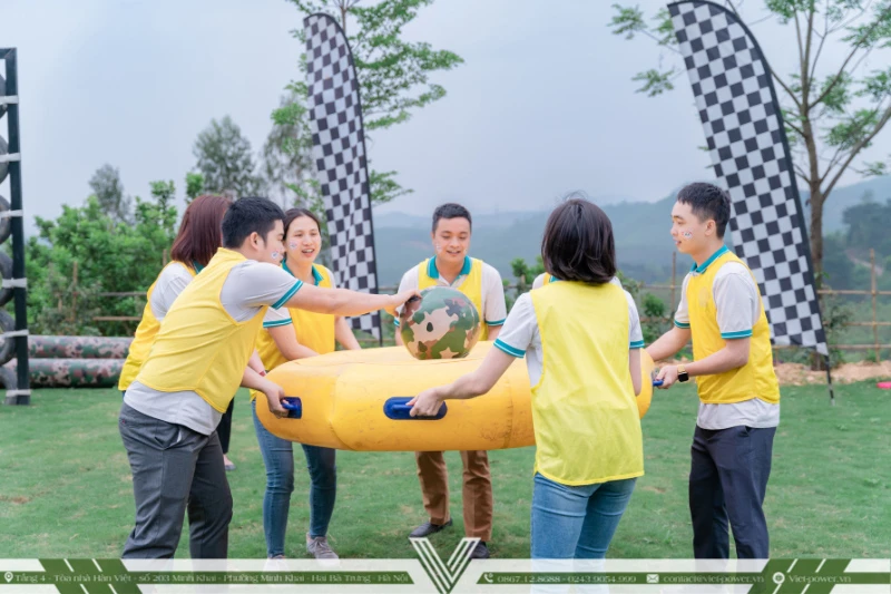 Top 35 trò chơi team building ngoài trời vui nhộn nhất 2025