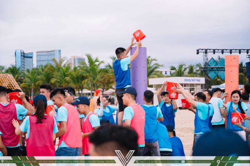 Top 35 trò chơi team building ngoài trời vui nhộn nhất 2025