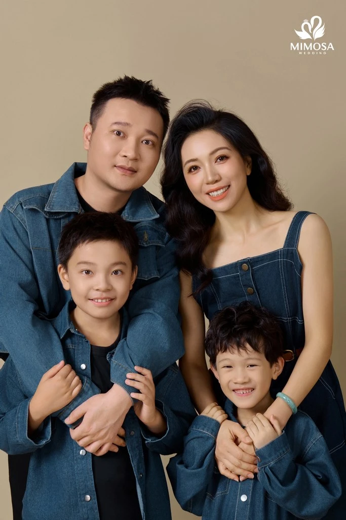 Gia đình 4 người và những khoảnh khắc đáng nhớ