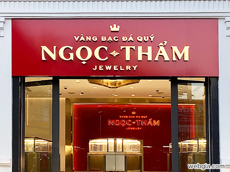 Giá vàng ngọc thảm 24K và những điều cần lưu ý